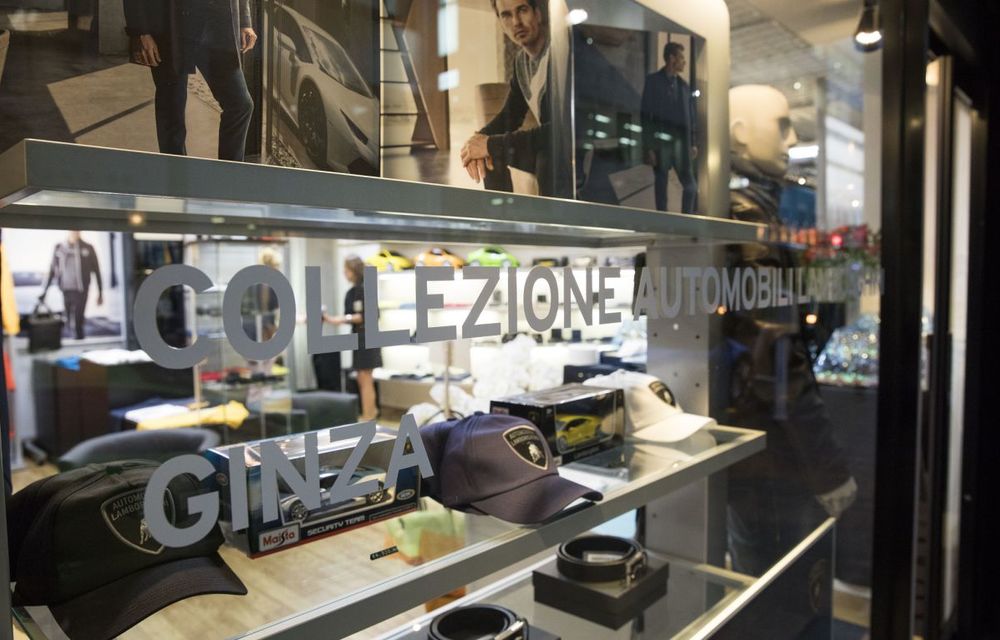 Doar pentru fanii adevărați: Lamborghini a deschis în Tokyo un magazin cu produse vestimentare și accesorii - Poza 2