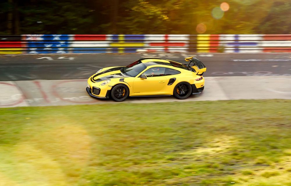 Record pe Nurburgring: Posche 911 GT2 RS a parcurs Iadul Verde în 6 minute și 47.3 secunde - Poza 4