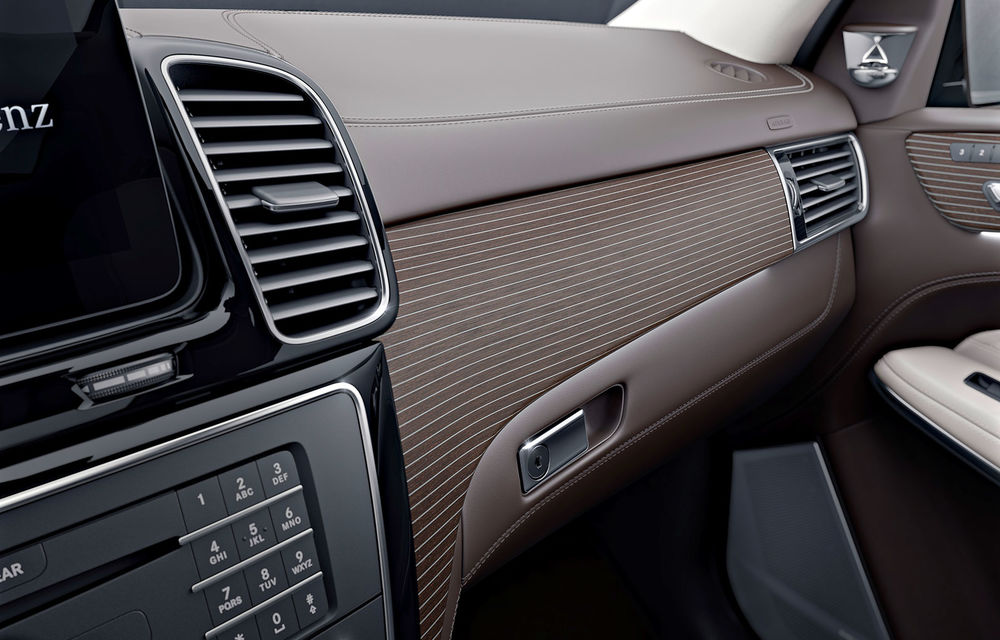 Mercedes GLS Grand Edition: jante de aliaj de 20 inch, panou de bord cu nappa și culori exclusive pentru interior - Poza 8