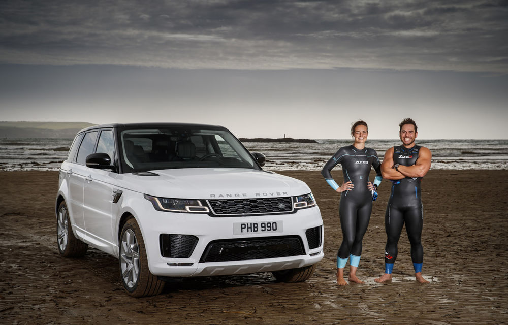 Întrecere inedită: Range Rover Sport facelift PHEV își măsoară forțele cu doi înotători - Poza 7