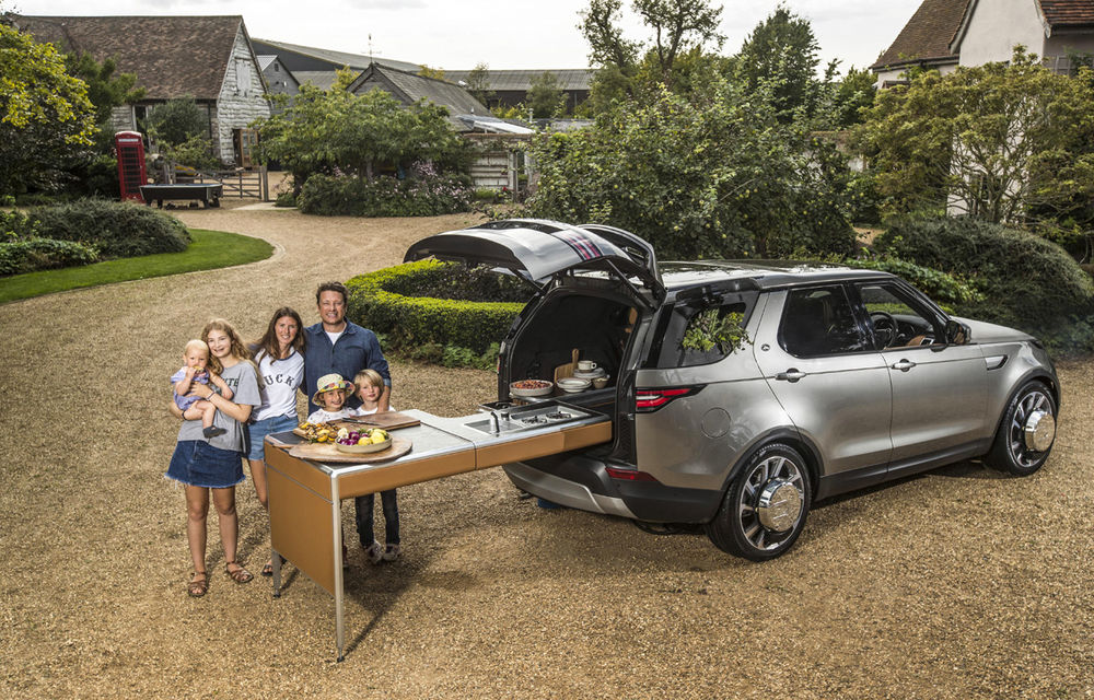 Un Land Rover Discovery croit după chipul și asemănarea lui Jamie Oliver: visul oricărui chef pasionat de mașini - Poza 2