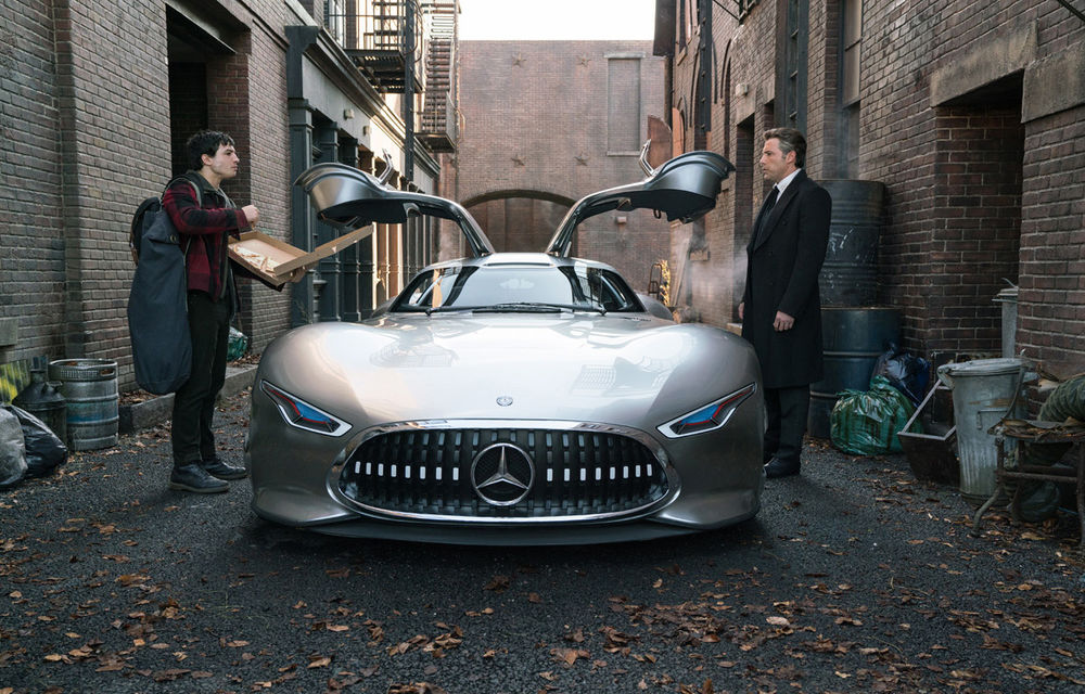 Mercedes-Benz AMG Vision Gran Turismo este noul Batmobil: mașina va putea fi admirată în viitoarea peliculă Justice League - Poza 5