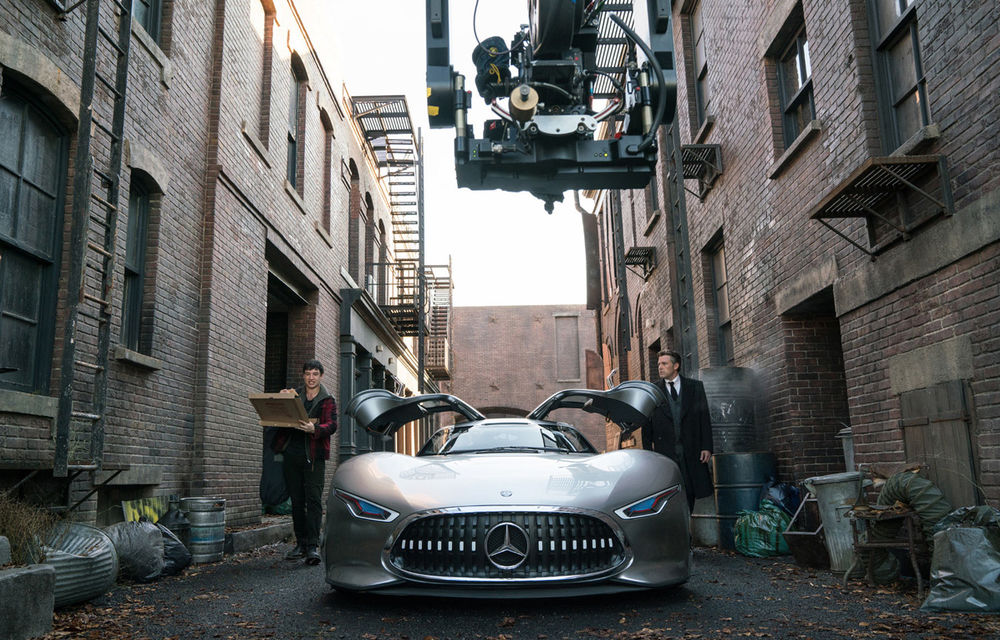 Mercedes-Benz AMG Vision Gran Turismo este noul Batmobil: mașina va putea fi admirată în viitoarea peliculă Justice League - Poza 6