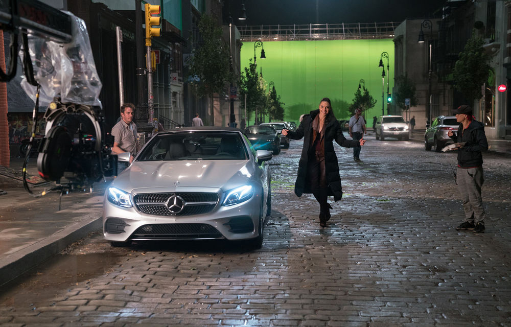 Mercedes-Benz AMG Vision Gran Turismo este noul Batmobil: mașina va putea fi admirată în viitoarea peliculă Justice League - Poza 2