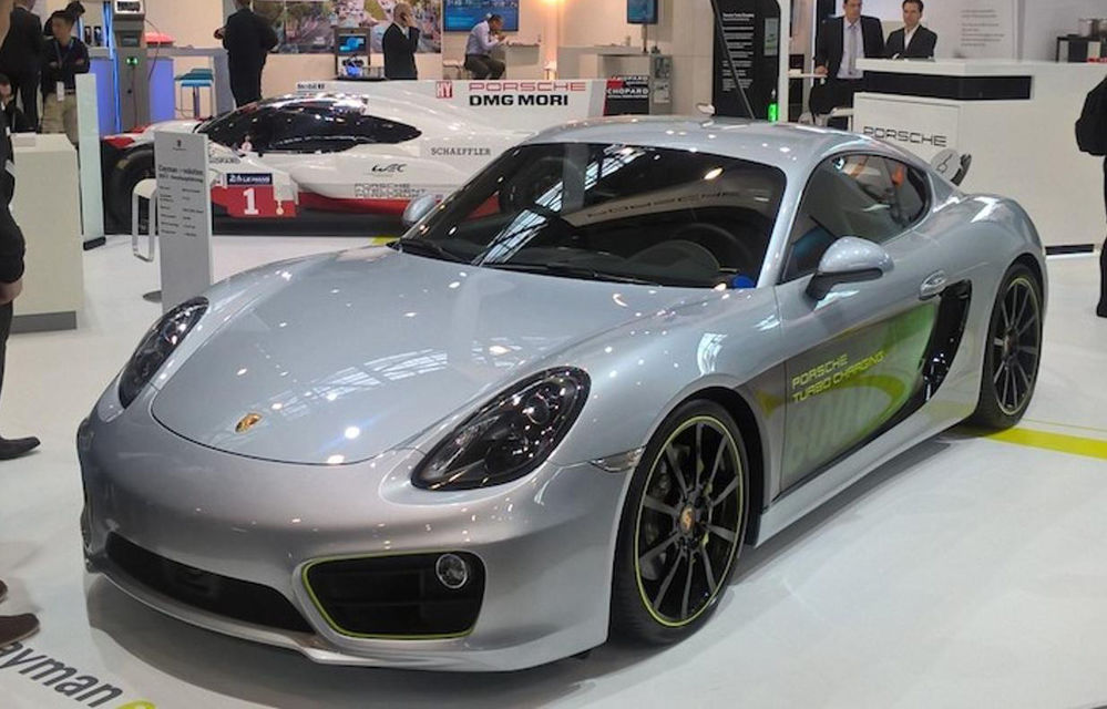 Porsche Cayman e-volution: conceptul cu autonomie de 200 km anticipează lansarea Mission E, primul model electric al mărcii - Poza 1