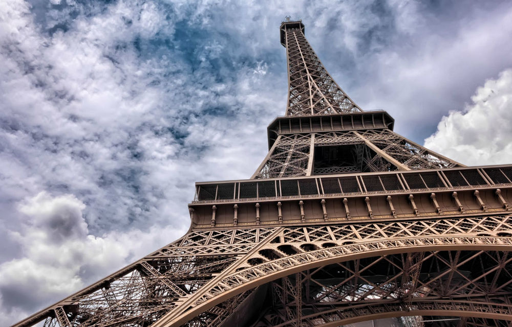 Opulența luată în vizor: Franța pregătește o taxă pe supercaruri și iahturi de lux - Poza 1