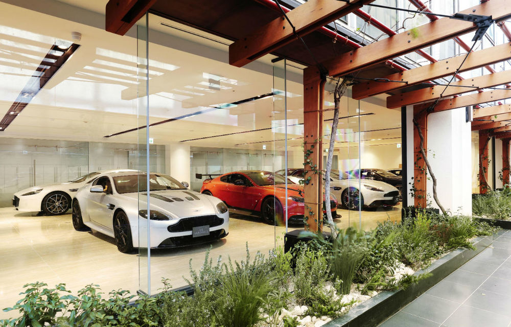 Investiții pe piața asiatică: Aston Martin a prezentat cel mai mare showroom al companiei în capitala Japoniei - Poza 4