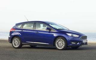 Noua generație Ford Focus, surprinsă în teste: compacta va prelua numeroase elemente de la Ford Fiesta