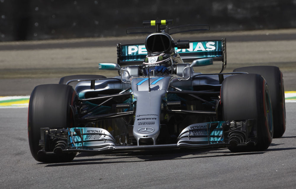 Bottas va pleca din pole position în Brazilia din fața lui Vettel. Hamilton, pe ultimul loc după un accident în calificări - Poza 1