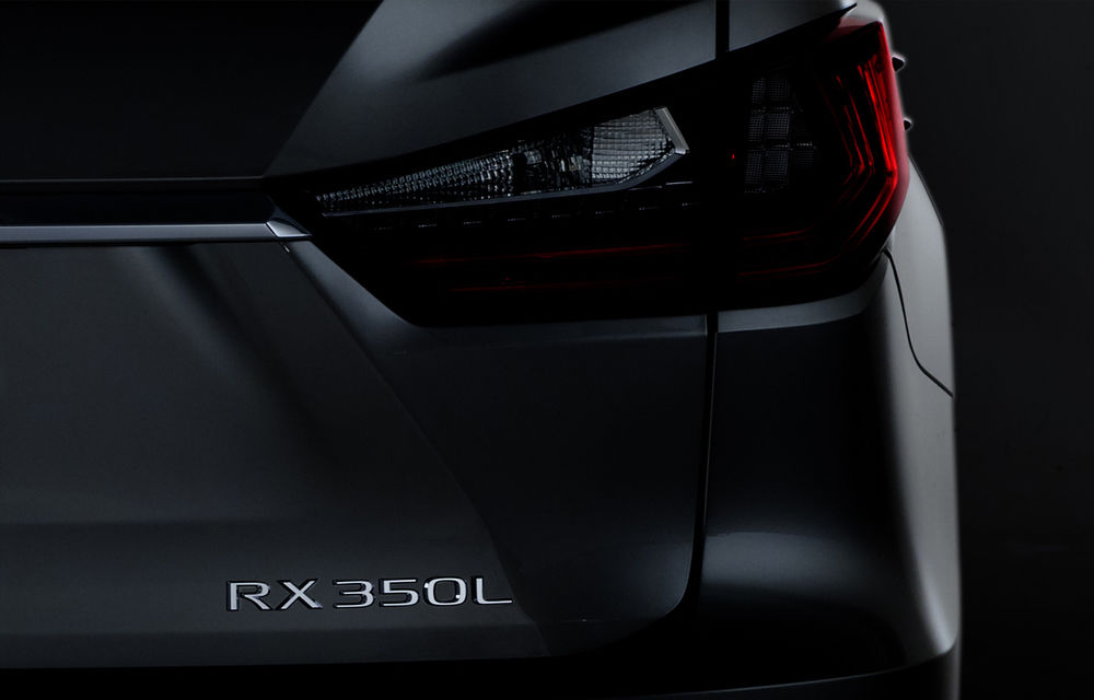 Pentru familii mari: Lexus RX va primi în noiembrie o versiune RXL cu 7 locuri cu motor de 3.5 litri și 295 CP - Poza 1