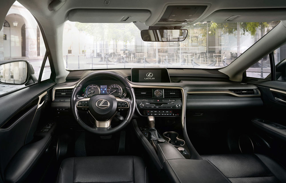 Lexus RX Sport: SUV-ul premium primește o versiune sportivă cu mici modificări estetice - Poza 13