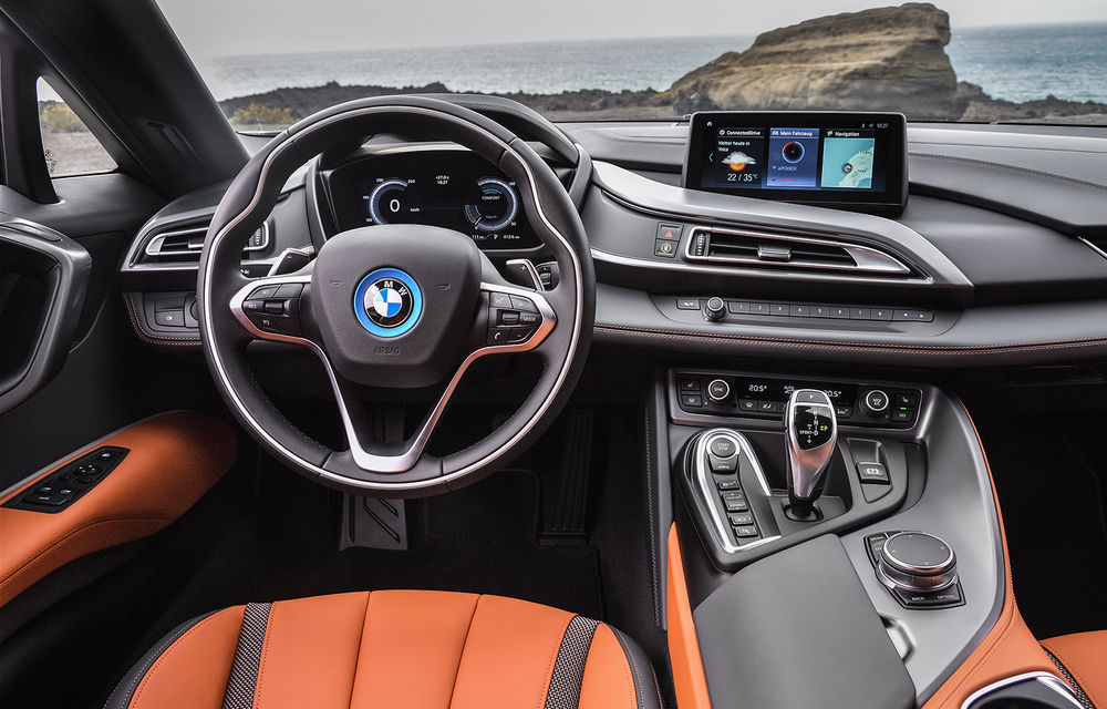 BMW i8 facelift și i8 Roadster: mai multă putere, autonomie mai mare și consum redus - Poza 40
