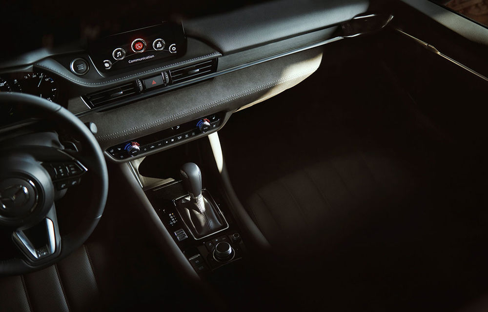 Mazda6 primește îmbunătățiri noi: design ușor revizuit și modificări în ceea ce privește comportamentul dinamic - Poza 15