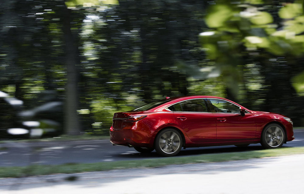 Mazda6 primește îmbunătățiri noi: design ușor revizuit și modificări în ceea ce privește comportamentul dinamic - Poza 11