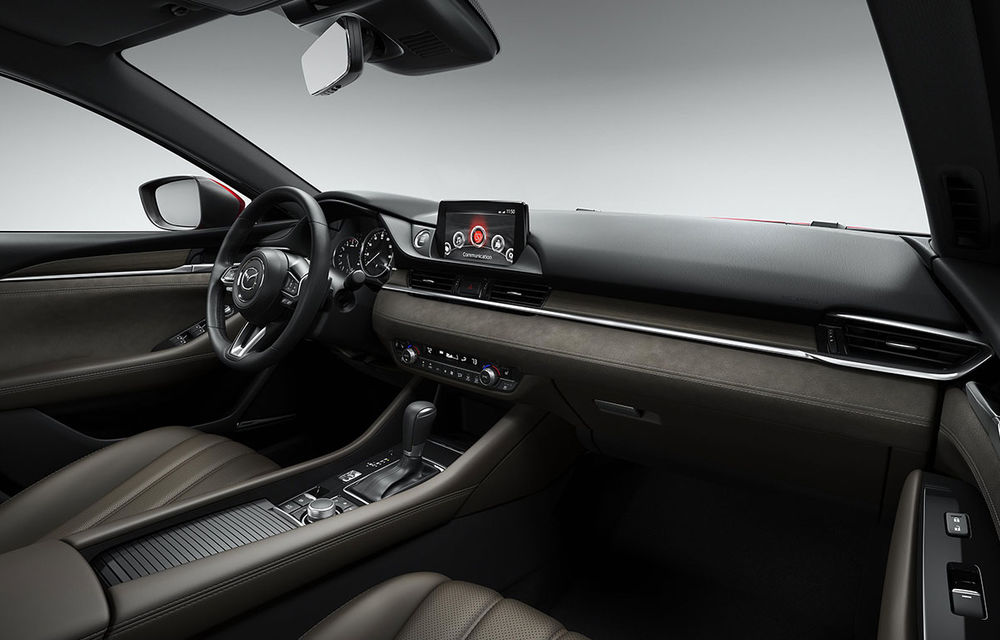 Mazda6 primește îmbunătățiri noi: design ușor revizuit și modificări în ceea ce privește comportamentul dinamic - Poza 19