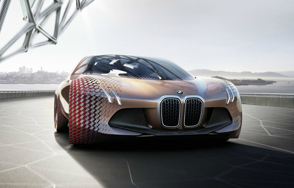 BMW liniștește șoferii îngrijorați de mașinile autonome: &quot;Vom lăsa întotdeauna clienții să decidă nivelul de autonomie pe care îl doresc&quot; - Poza 1