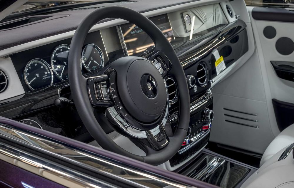 Primul Rolls-Royce Phantom VIII va fi scos la licitație: banii colectați vor fi folosiți în scopuri caritabile - Poza 3