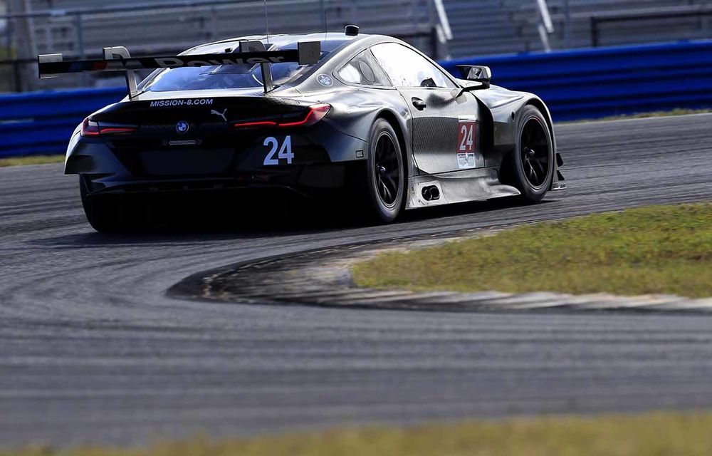 BMW continuă testele cu M8 GTE: modelul bavarezilor și-a încordat mușchii pe circuitul de la Daytona - Poza 3