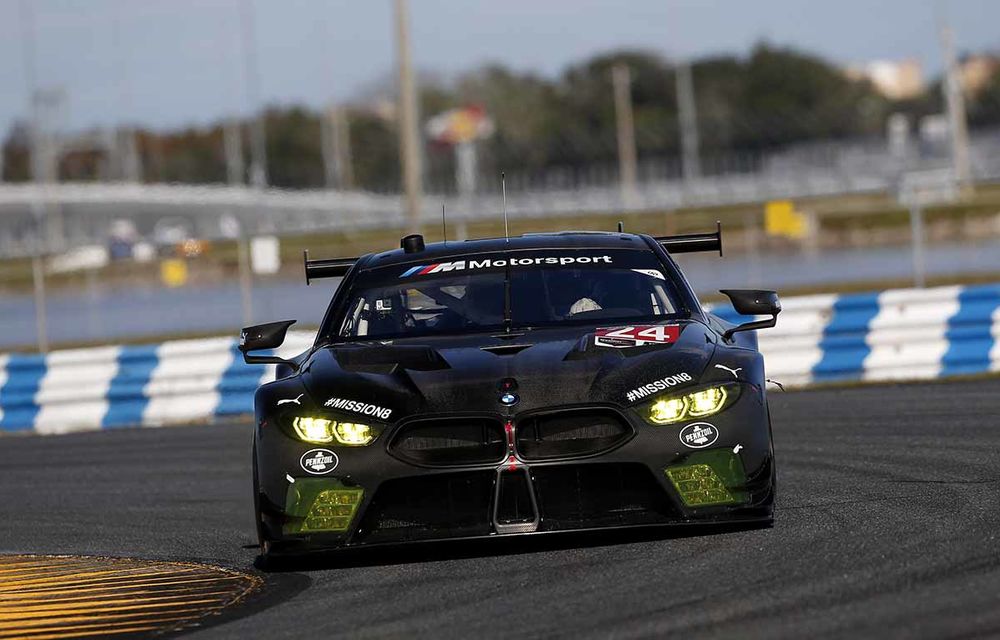 BMW continuă testele cu M8 GTE: modelul bavarezilor și-a încordat mușchii pe circuitul de la Daytona - Poza 11