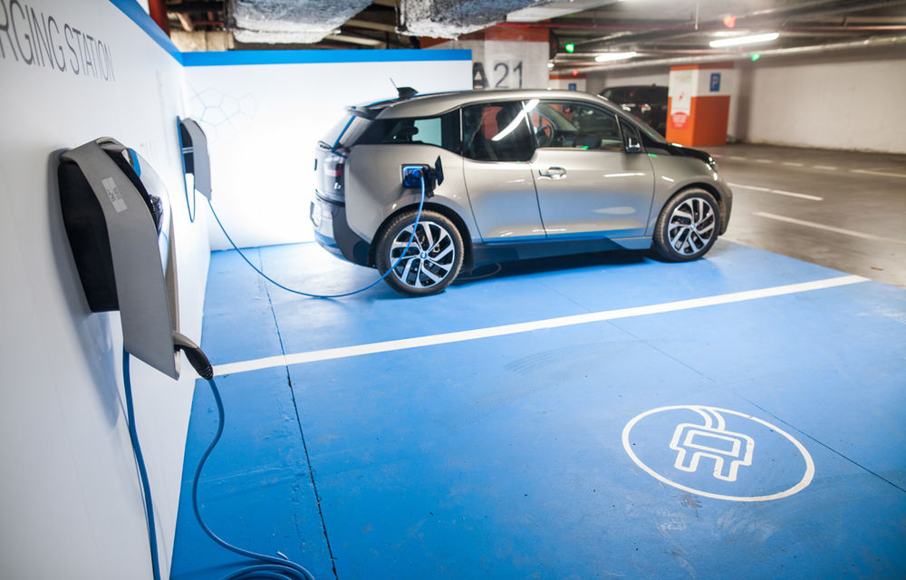 BMW instalează două stații de încărcare pentru mașini electrice la Băneasa Shopping City: acces gratuit non-stop - Poza 13