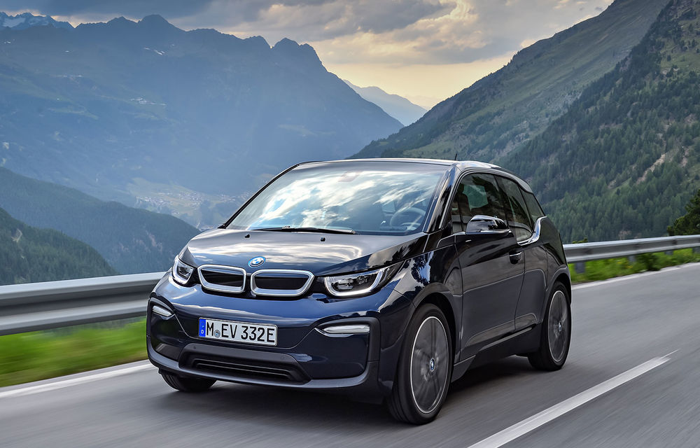 BMW rămâne lider pe piața mașinilor electrice și plug-in hybrid din România: 131 de unități vândute în primele 11 luni ale anului - Poza 1