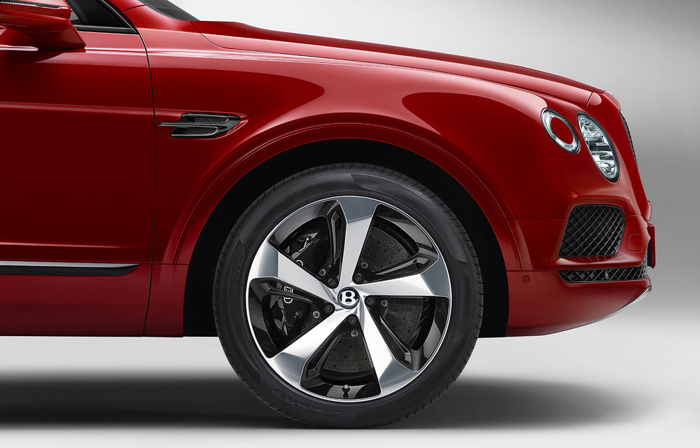 SUV-ul Bentley Bentayga primește un motor V8 pe benzină: 550 de cai putere și viteză maximă de 290 km/h - Poza 8