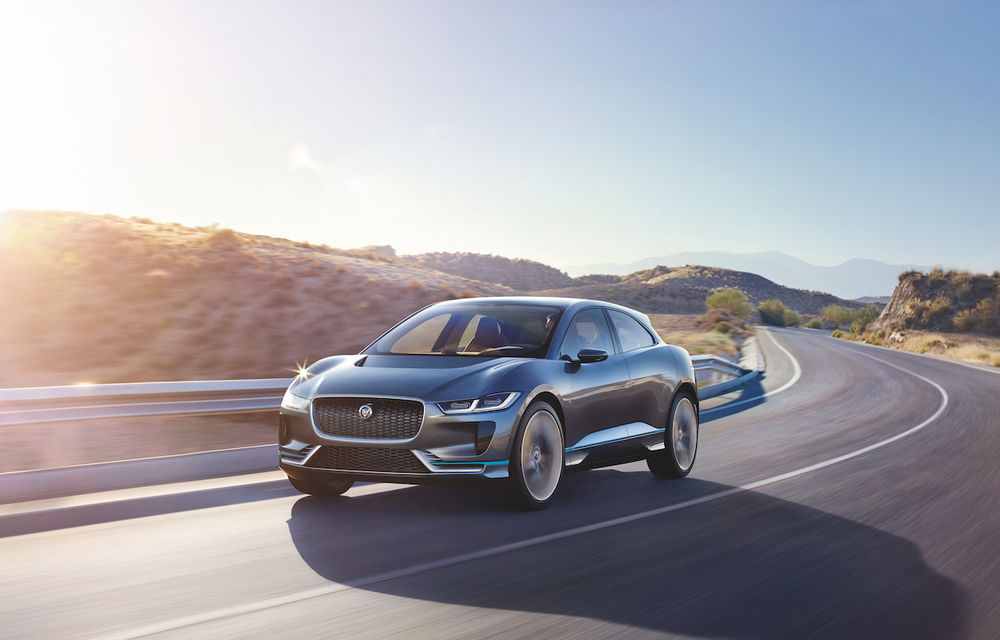 Jaguar Land Rover anunță investiții în electrificare și tehnologii autonome: un centru de inginerie software va fi deschis în Irlanda - Poza 1