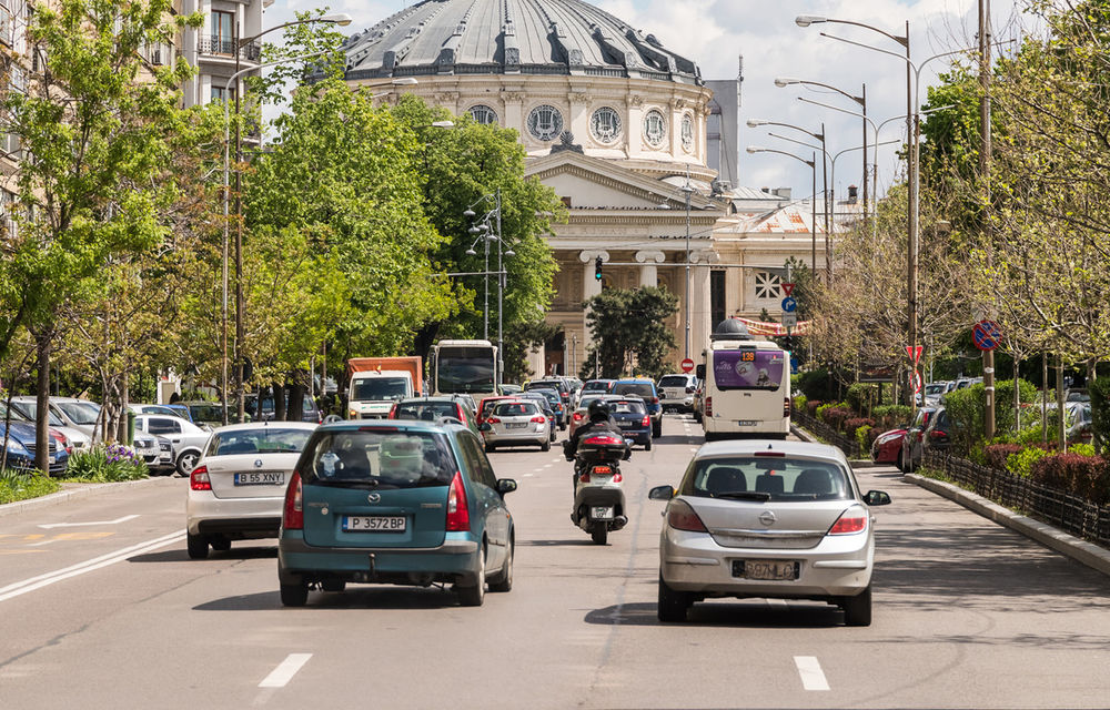 În România există 6 milioane de mașini: 20% au o vechime de peste 20 de ani, iar 58% au motor pe benzină - Poza 1