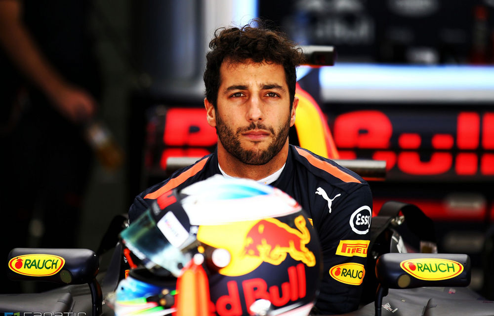 Webber nu exclude plecarea lui Ricciardo la Mercedes: &quot;Nu-i pasă în ce culori concurează, vrea doar să câștige&quot; - Poza 1