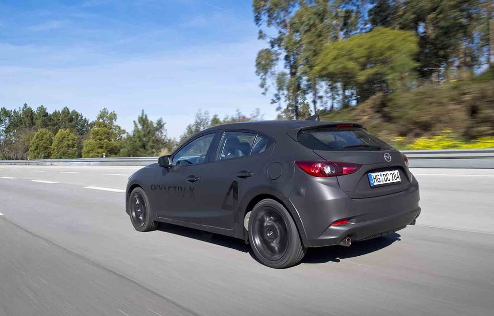 Am condus prototipul viitorului Mazda 3: povestea Skyactiv-X, motorul pe benzină cu consum de diesel - Poza 12