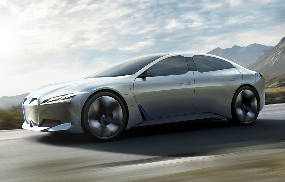 Noul model electric BMW i4 a fost confirmat oficial: conceptul i Vision Dynamics va avea o versiune de serie - Poza 1