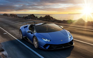 Lamborghini exclude o versiune cu tracțiune spate pentru Aventador: "Ar fi dificil de condus la viteze mari"