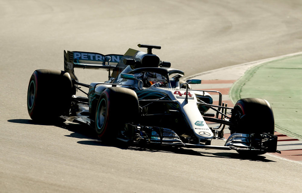 Hamilton este convins că își va prelungi contractul cu Mercedes, dar anticipează un sezon dificil: &quot;Red Bull sunt cei mai rapizi în prezent&quot; - Poza 1