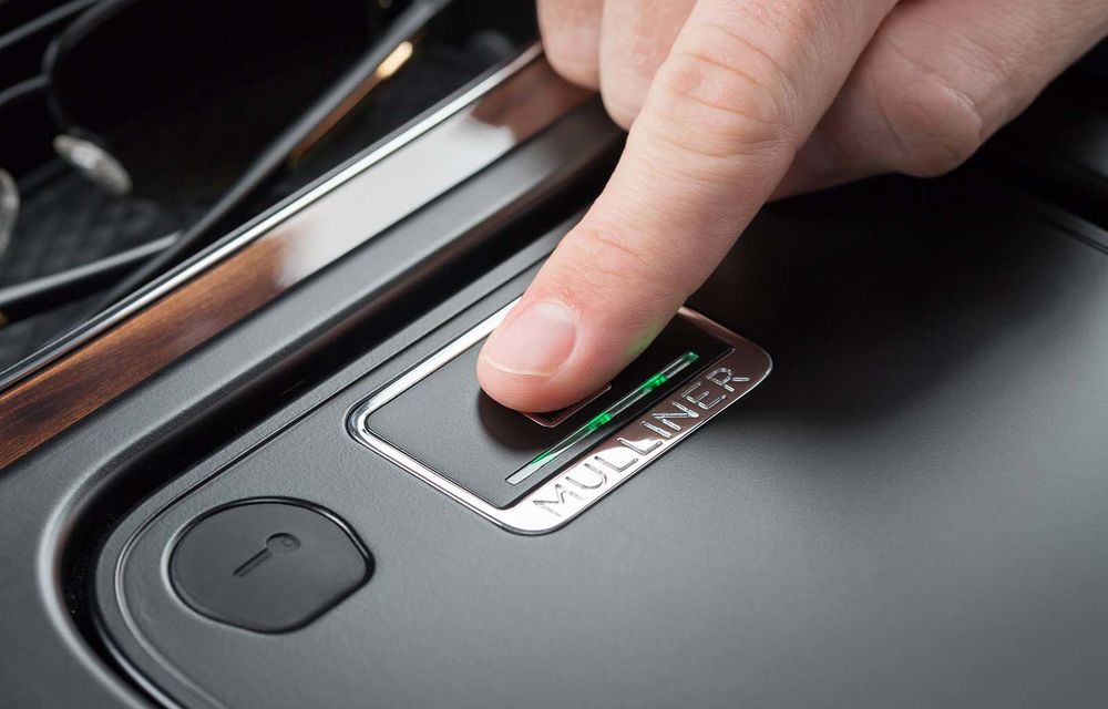 Divizia Mulliner oferă o casetă de valori pentru Bentley Bentayga: accesul se realizează pe baza amprentei digitale - Poza 6