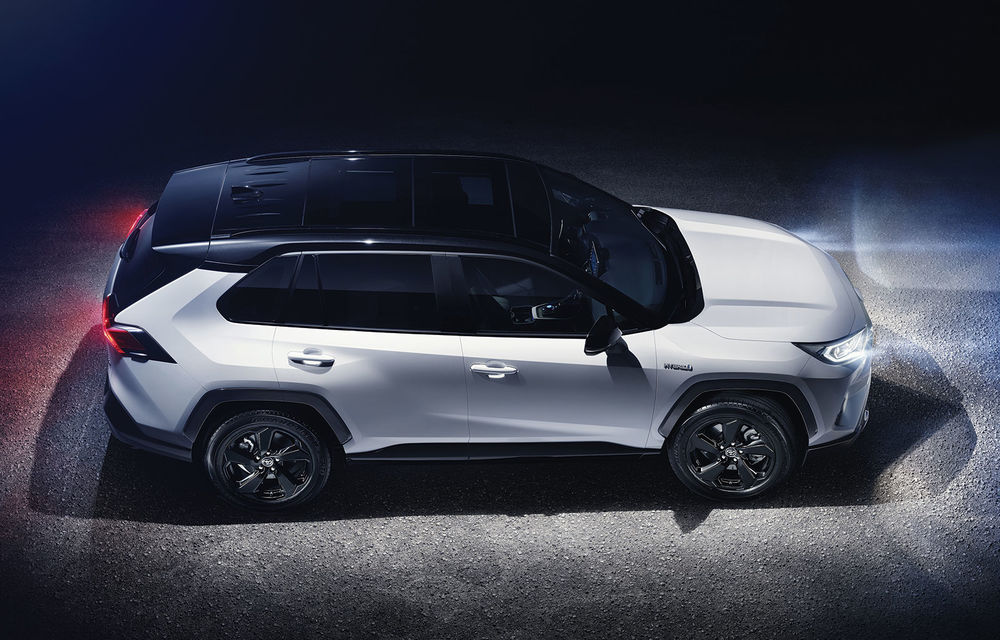 Noua generație Toyota RAV4 debutează la New York: design agresiv și performanță sporită în off-road - Poza 3