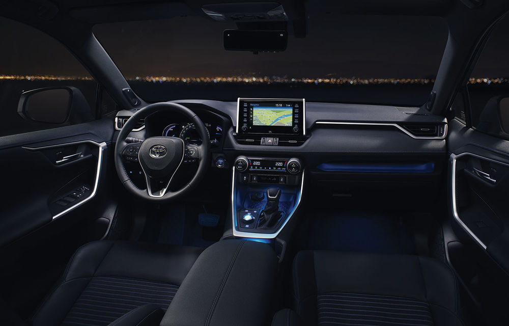 Noua generație Toyota RAV4 debutează la New York: design agresiv și performanță sporită în off-road - Poza 7