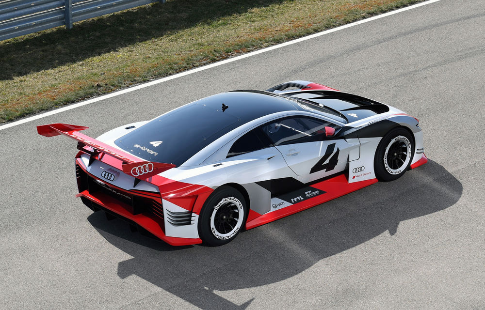 De pe Playstation 4 pe circuitul de curse: Audi e-tron Vision Gran Turismo va fi taxiul oficial a competiției Formula E - Poza 6