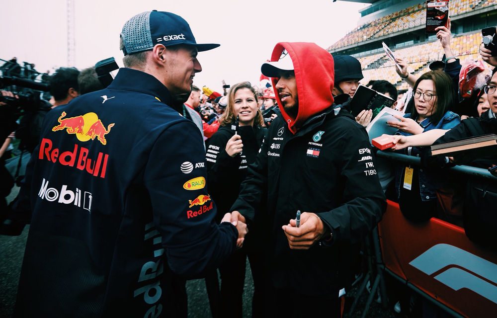 Avancronica Marelui Premiu al Chinei: Hamilton anticipează o cursă echilibrată cu Vettel după împăcarea cu Verstappen - Poza 1