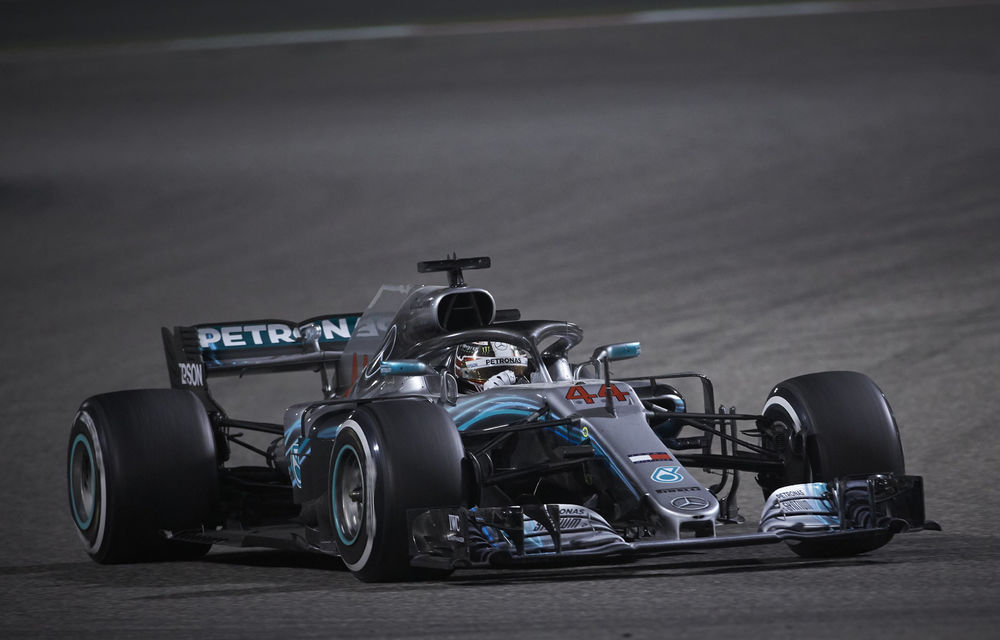 Hamilton, cel mai rapid în antrenamentele din China. Pilotul Mercedes, urmat în clasament de Raikkonen și Bottas - Poza 1