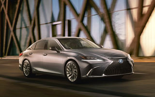 Prima imagine cu noua generație Lexus ES: debutul oficial va avea loc în cadrul Salonului Auto de la Beijing
