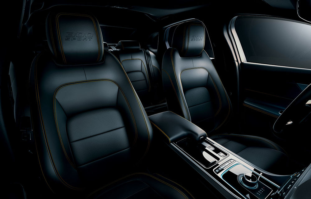 Jaguar introduce noile XE și XF 300 Sport: motor de 2.0 litri benzină cu 300 de cai putere - Poza 35