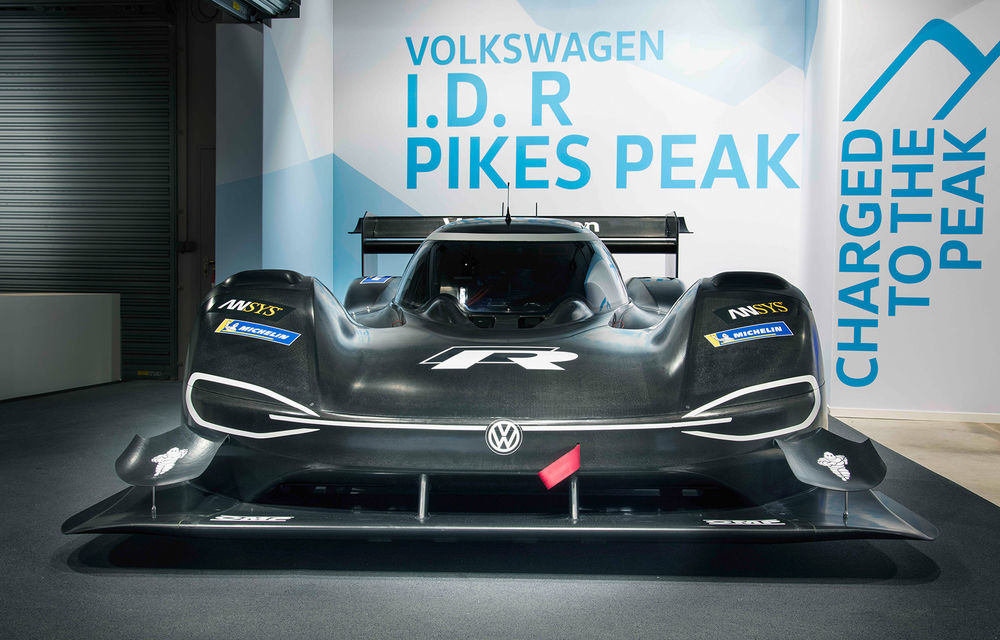 Volkswagen a prezentat ID R Pikes Peak: conceptul electric produce 680 CP și accelerează de la 0 la 100 km/h în 2.25 de secunde - Poza 2