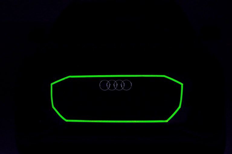 Primele teasere cu Audi Q8: SUV-ul va fi dezvăluit în luna iunie în China - Poza 2