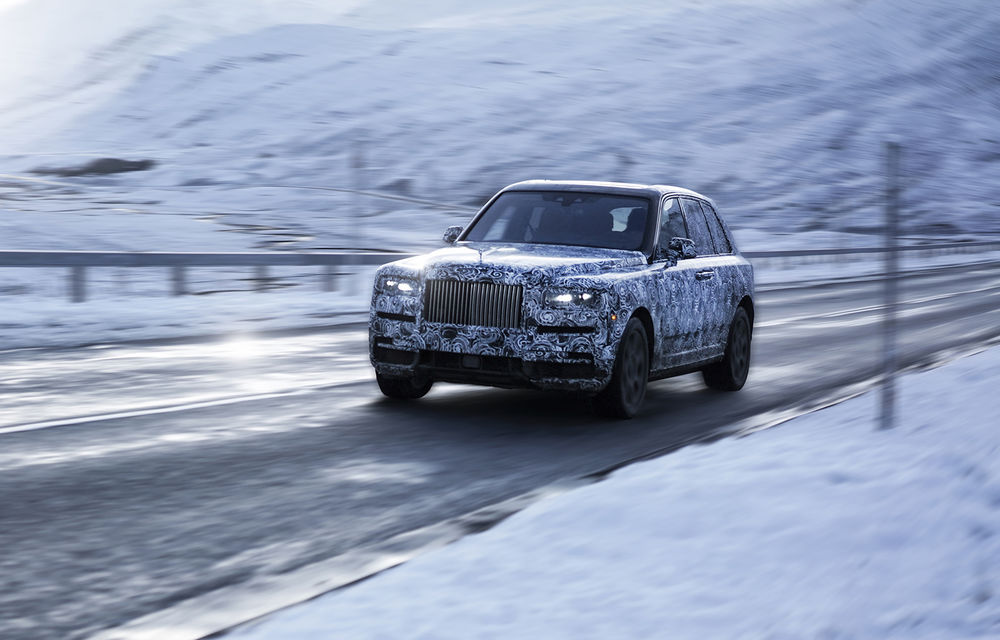 Rolls-Royce Cullinan mai face un pas către debut: teaser cu SUV-ul britanic ce va fi dezvăluit pe 10 mai - Poza 2