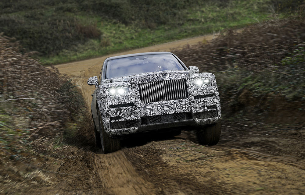Rolls-Royce Cullinan mai face un pas către debut: teaser cu SUV-ul britanic ce va fi dezvăluit pe 10 mai - Poza 3