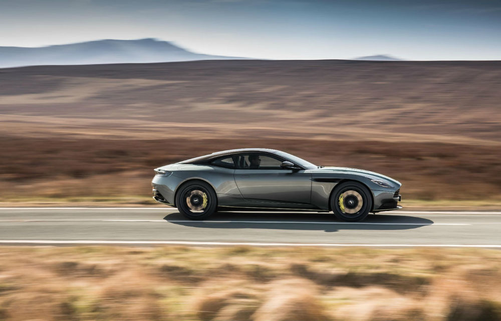 Noul Aston Martin DB11 AMR este aici: motor V12 twin-turbo de 5.2 litri, 640 de cai putere, 700 Nm și viteză maximă de 334 km/h - Poza 3
