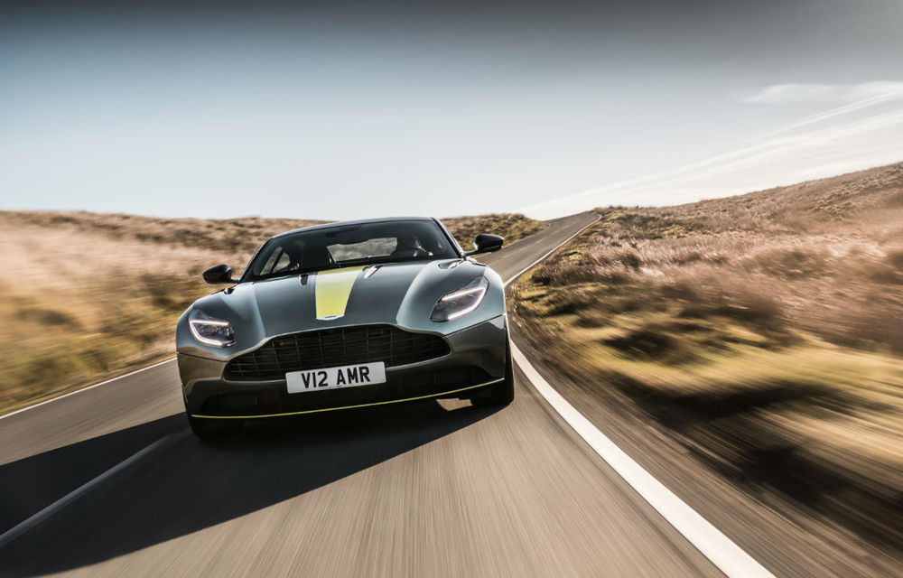 Noul Aston Martin DB11 AMR este aici: motor V12 twin-turbo de 5.2 litri, 640 de cai putere, 700 Nm și viteză maximă de 334 km/h - Poza 2