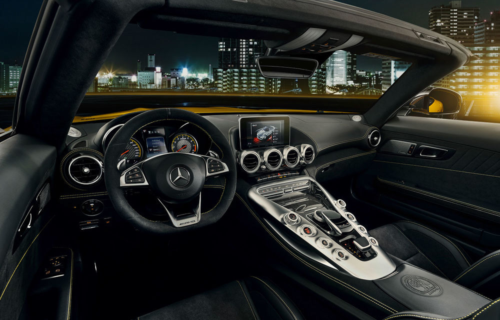 O nouă decapotabilă în familia AMG: noul Mercedes-AMG GT S Roadster are 522 de cai putere - Poza 12