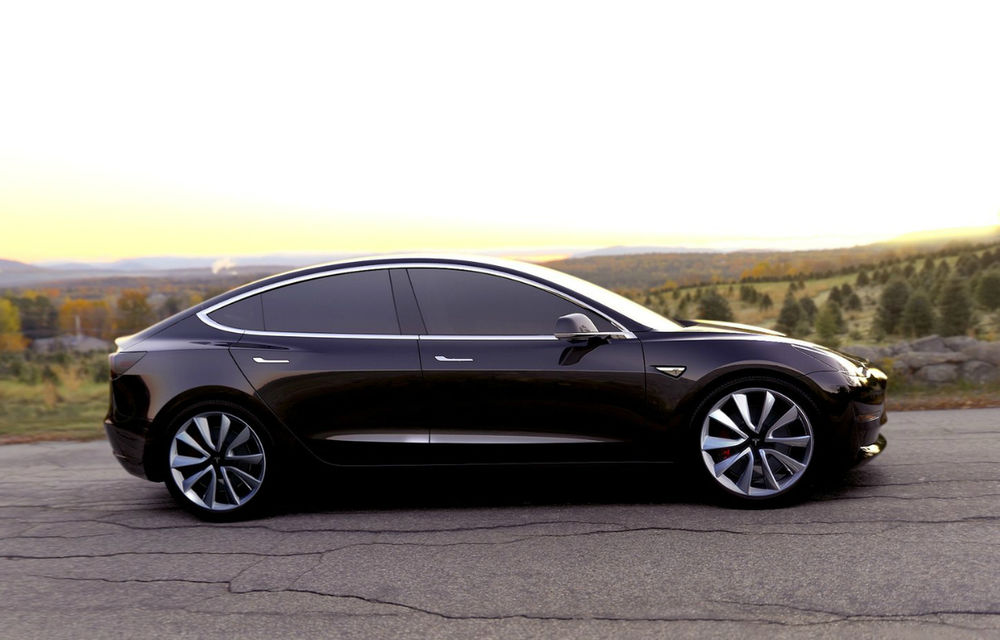 Gama de versiuni Tesla Model 3 a fost îmbunătățită: varianta de performanță cu tracțiune integrală costa 78.000 de dolari - Poza 1