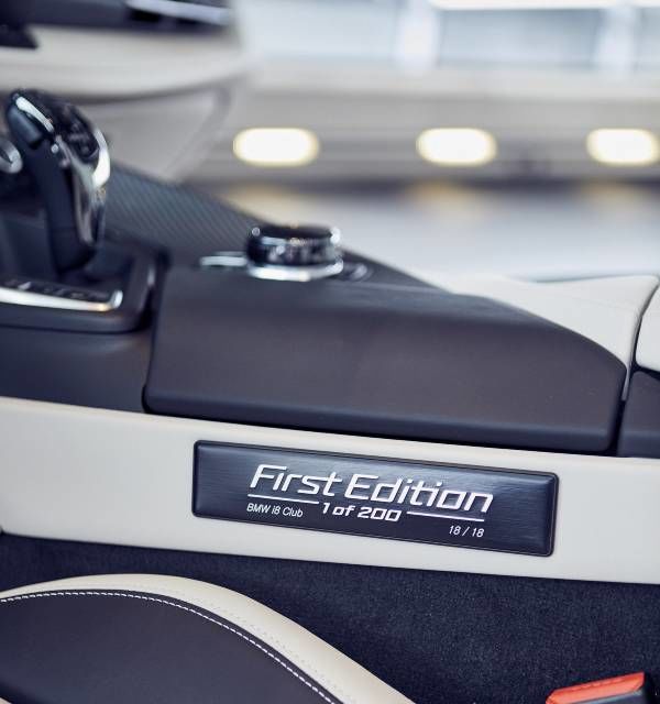 BMW a livrat primele exemplare i8 Roadster: 18 unități First Edition au ajuns la clienții lor - Poza 2